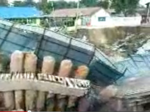 Jalan Kenanga: A video of a retaining wall failure in Malaysia