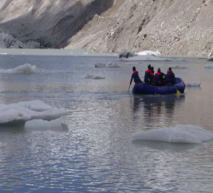 4.The researchers paddle out for a bathymetric survey of South Lhonak Lake. Credit: Anil Kulkarni. 