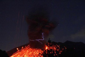 Volcanic eruptions, like this one at Sakurajima volcano in Japan, produce beautiful displays of lightning. Two new studies have shed some light on the processes that lead to this phenomenon. Credit: Corrado Cimarelli.