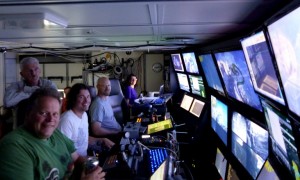 Operating the cameras in the control room on R/V Falkor. Credit: SOI/Fanny Girard