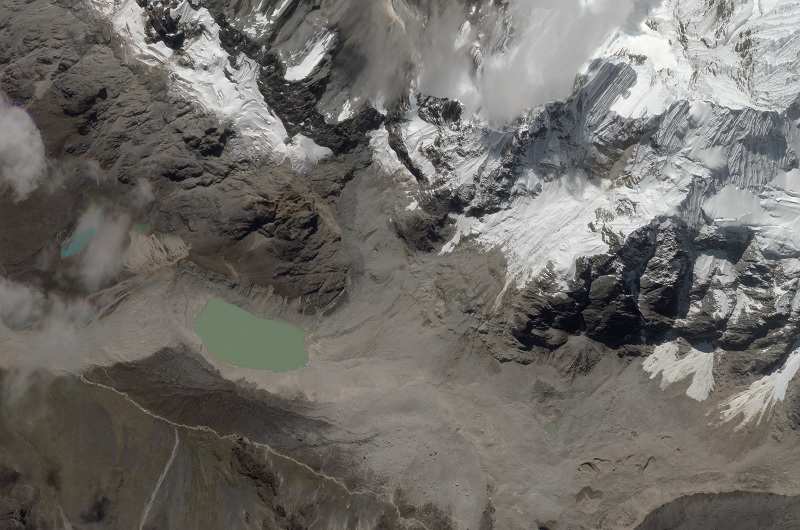 SkySat satellite image of the the Salkantay landslide by Planet Labs. 