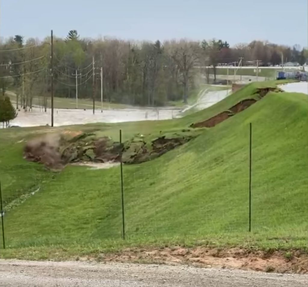 Edenville Dam failure the astonishing video of the collapse sequence