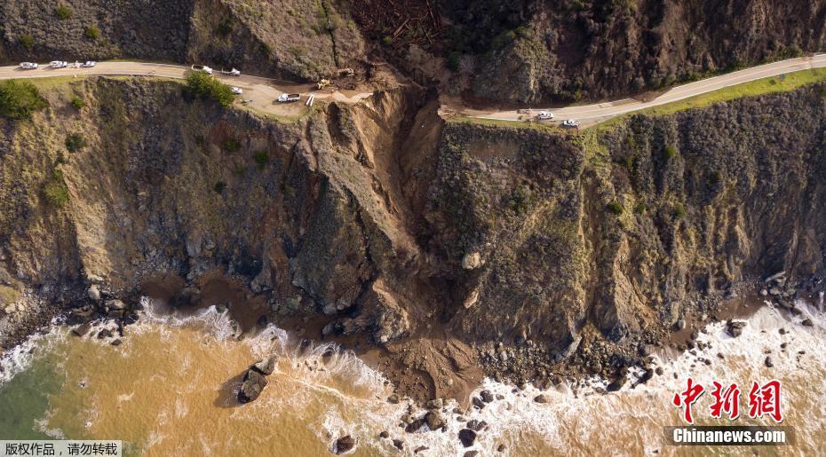 Overview of the washout at Rat Creek in California