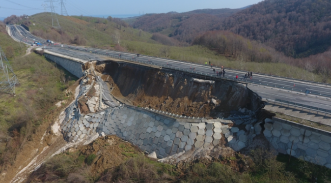The highway slope failure at Düzce Zonguldak