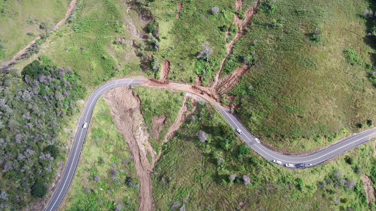 Landslide damage along the Oxley Highway. Image from Transport for NSW.