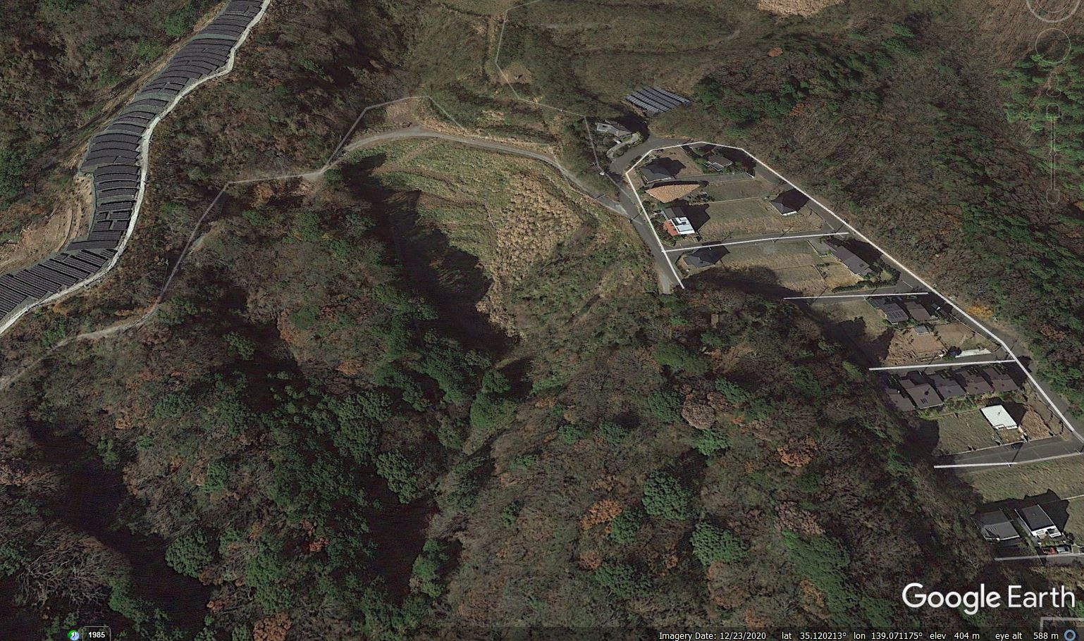 Google Earth image of the source zone of the Atami landslide in Japan.