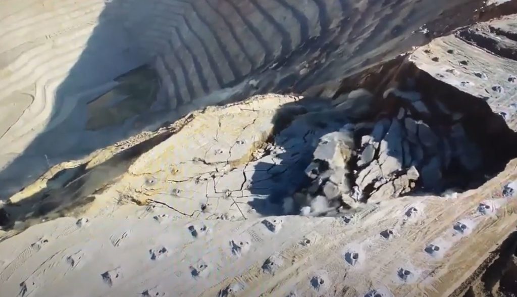 Drone Footage Of The 31 May 2021 Landslide At Bingham Canyon Mine In ...