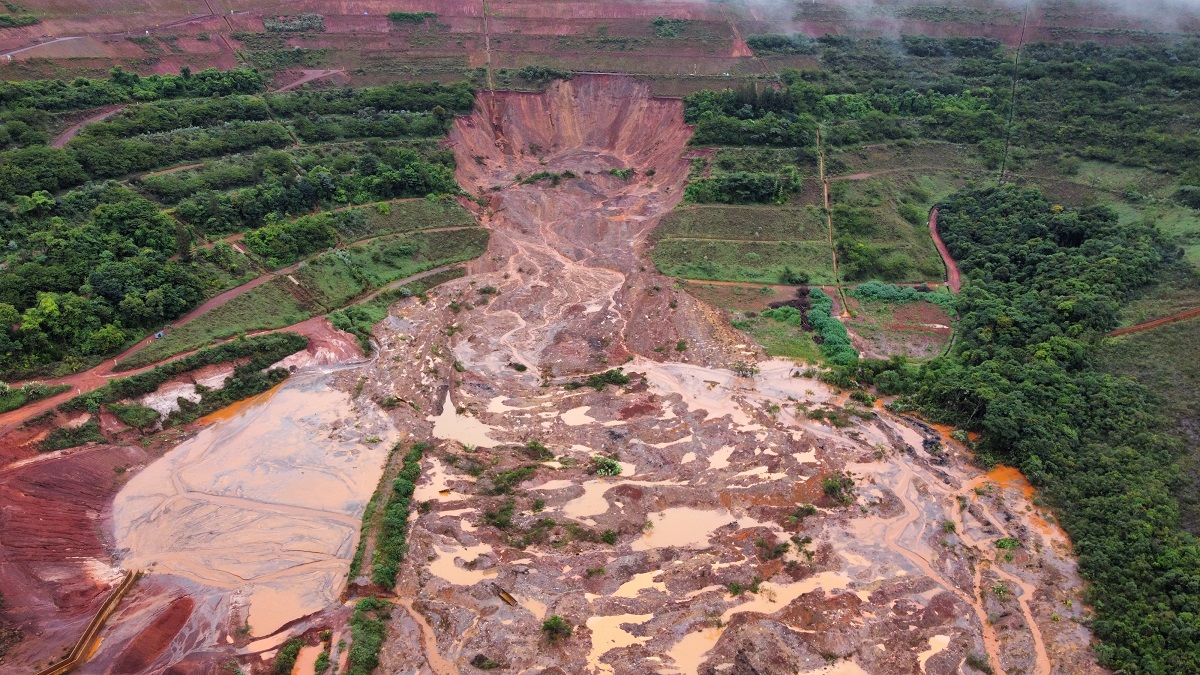 The 8 January 2022 landslide at the Pau Branco mine in Brazil.