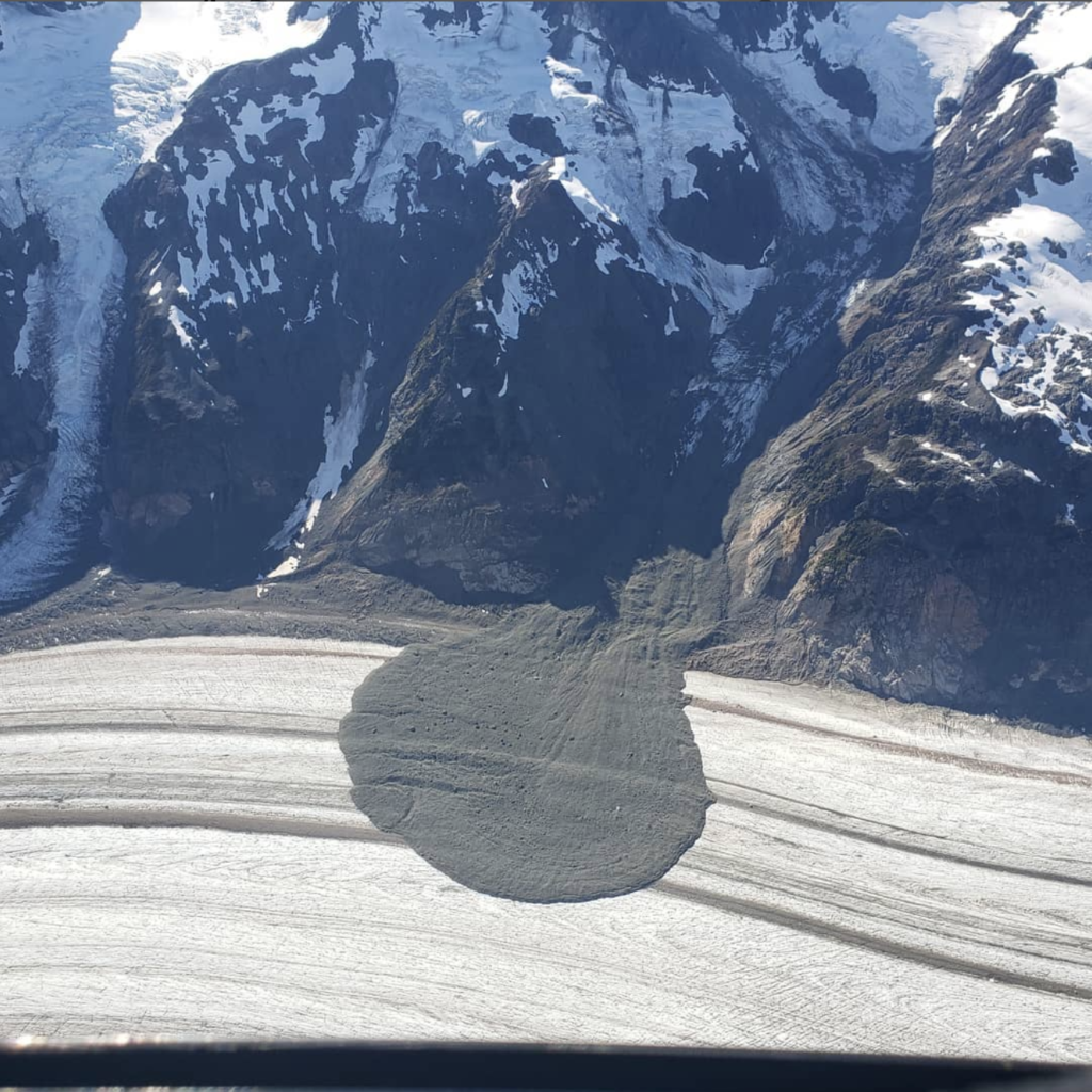 Scud Glacier images of the 2020 rock avalanche in British Columbia