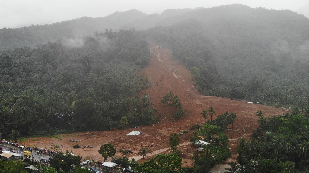 The landslide at Bunga in Leyte, triggered by Tropical Storm Megi. Image from AFP/Bobbie Alota via the Jakarta Post.