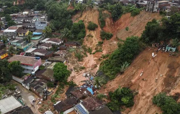 The landslide in the Jardim Monte Verde area of Recife, which killed at least 20 people.  