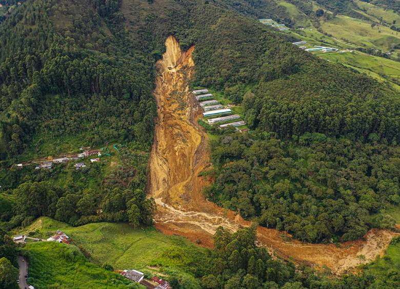 The aftermath of the 13 July 2022 landslide at San Antonio de Prado in Colombia. 