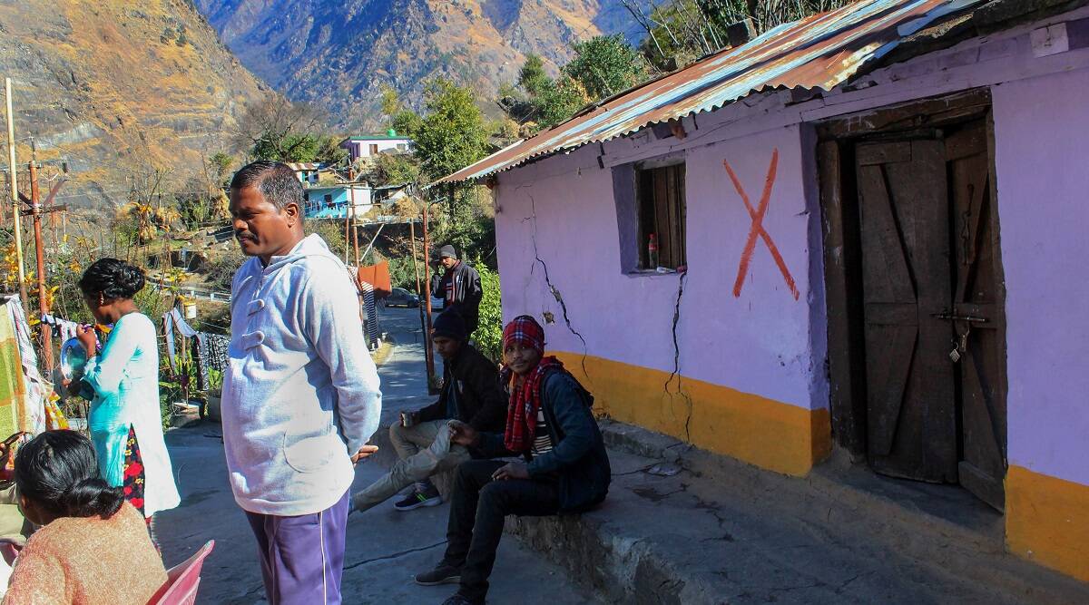 A house marked as being unsafe in Joshimath.