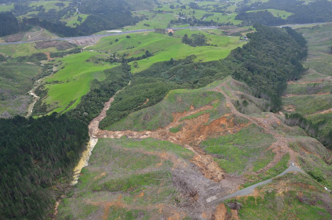 A landslide in the Auckland area of New Zealand, triggered by the recent heavy rainfall. 