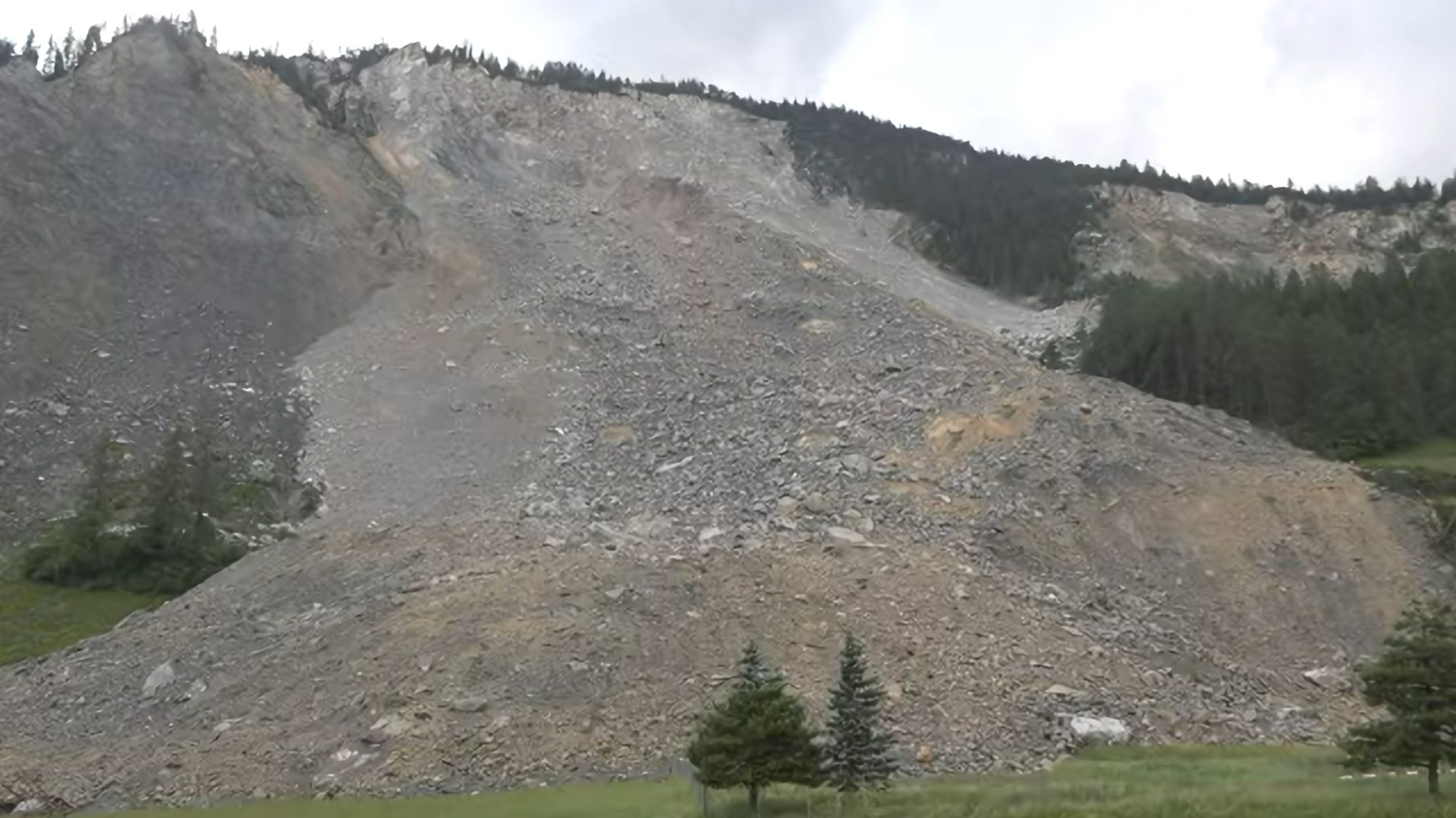 The aftermath of the major landslide at Brienz-Brinzauls on 15/16 June 2023. 