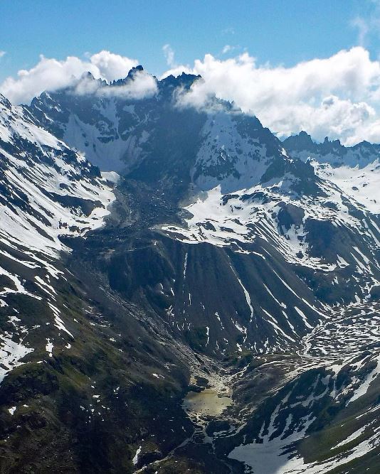 The entire track of the 11 June 2023 Flüchthorn rock avalanche in Austria. 