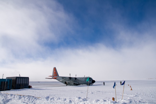 Yes, there are indeed planes and generators at the South Pole spewing out carbon dioxide. So how do they accurately measure the background level of greenhouse gases at the bottom of the World? Read on!
